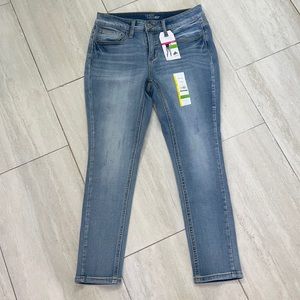 NWT Time & Tru Skinny Jeans 12 Petite